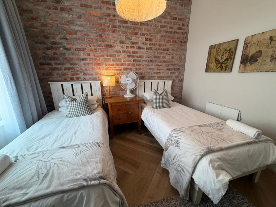 4 Bedroom Property for Sale in De Kelders Western Cape